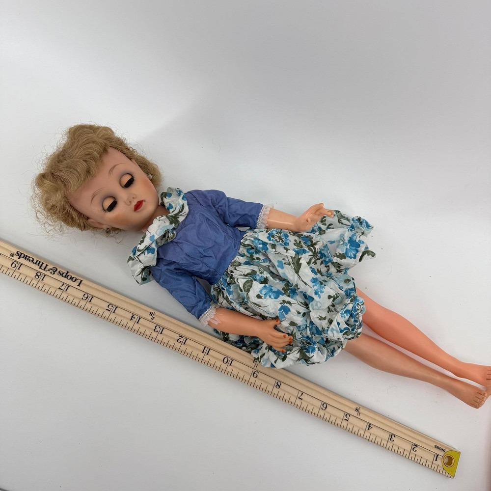 Vintage 1950s Uneeda 20" Fashion Doll 14R-1 Sleep Eyes Blonde Hair Pierced Ears - Picture 6 of 16